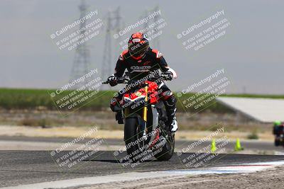 media/Aug-03-2025-TrackDaz (Sun) [[bf4a71acf9]]/C Group/1240pm (Wheelie Bump)/